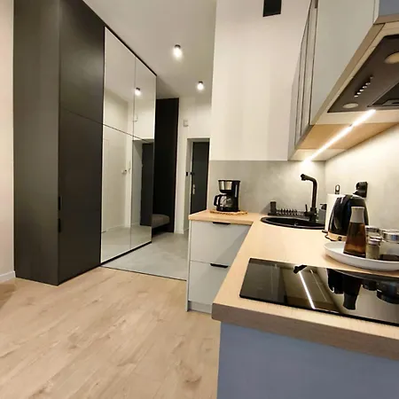 Lazarza 17 דירה *