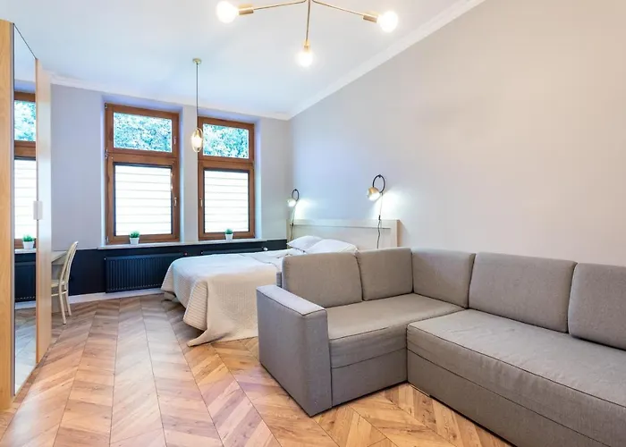 Appartement Lazarza 17 *