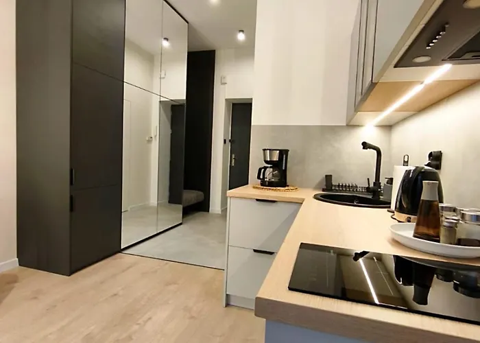 Lazarza 17 דירה *